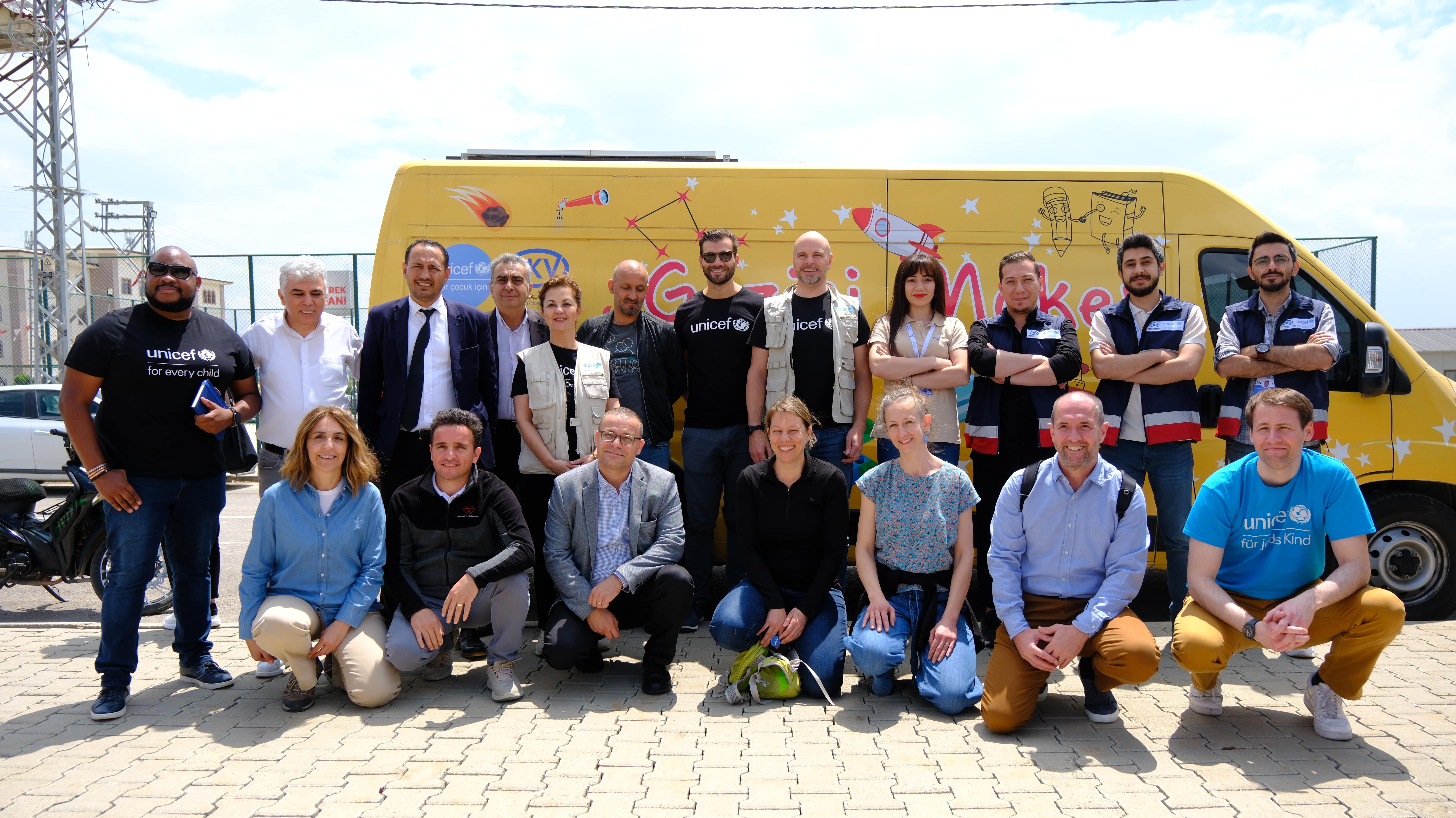 UNICEF Almanya Milli Komitesi ve AGCO Corporation Heyeti, Gaziantepteki Mobil Maker Programını İnceledi